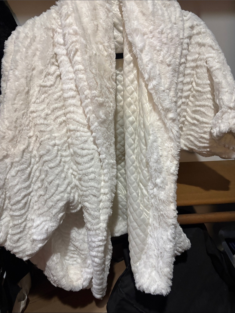 White Faux Fur Shawl Collar Jacket - Women like black jacket. Jolt size large - Picture 4 of 15